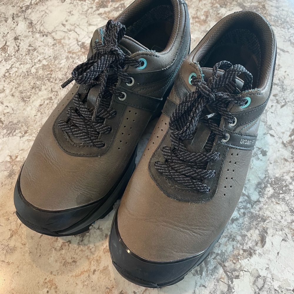 Women’s Joya Walking Shoes